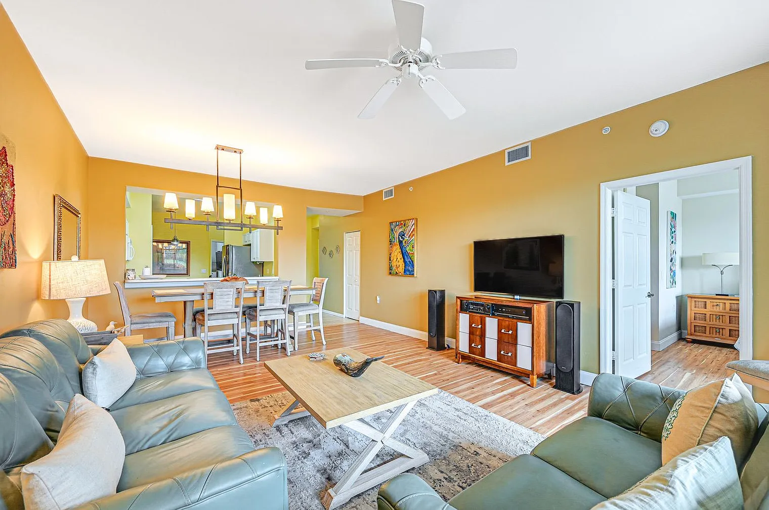 3 bed, 2.0 bath, 1442 sqft, $2,903 — Photo 3