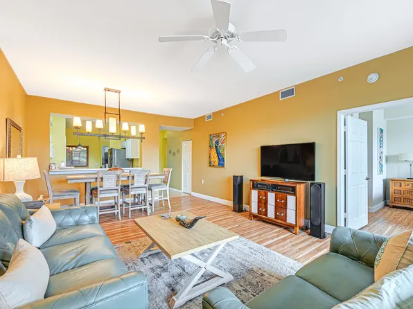 3973 Bishopwood Ct E, Naples, FL