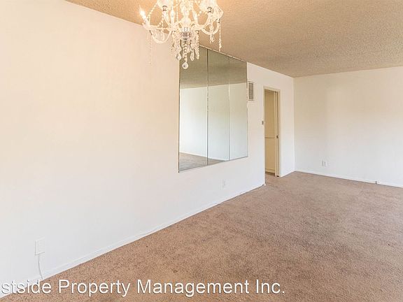 5th image of 963 S Barrington Ave APT 1