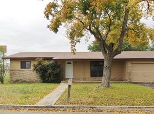 288 Meadow Ave, New Braunfels, TX 78130