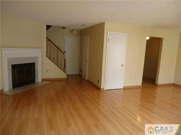 5 Pembrook Ave, North Brunswick, NJ 08902