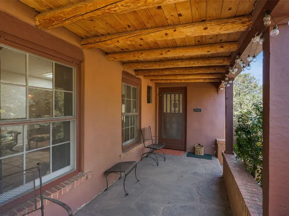 130 W Houghton St, Santa Fe, NM 87505