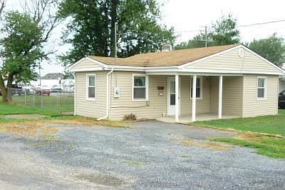 2nd image of 110 Old River Rd