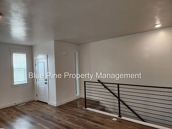 3rd image of 1664 S Higbee Ave