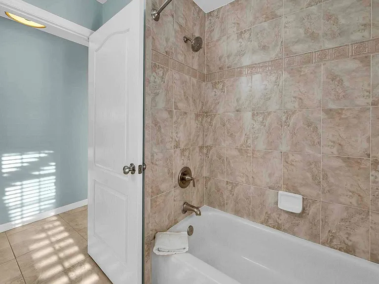 5464 NW Milner Dr — Photo 38