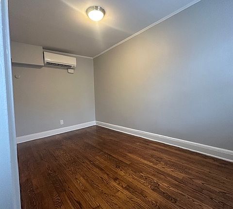 5th image of 304 Bleecker St APT 3f