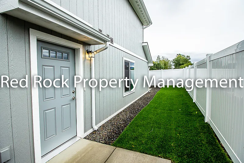 3 bed, 2.5 bath, 1460 sqft, $2,195 — Photo 4