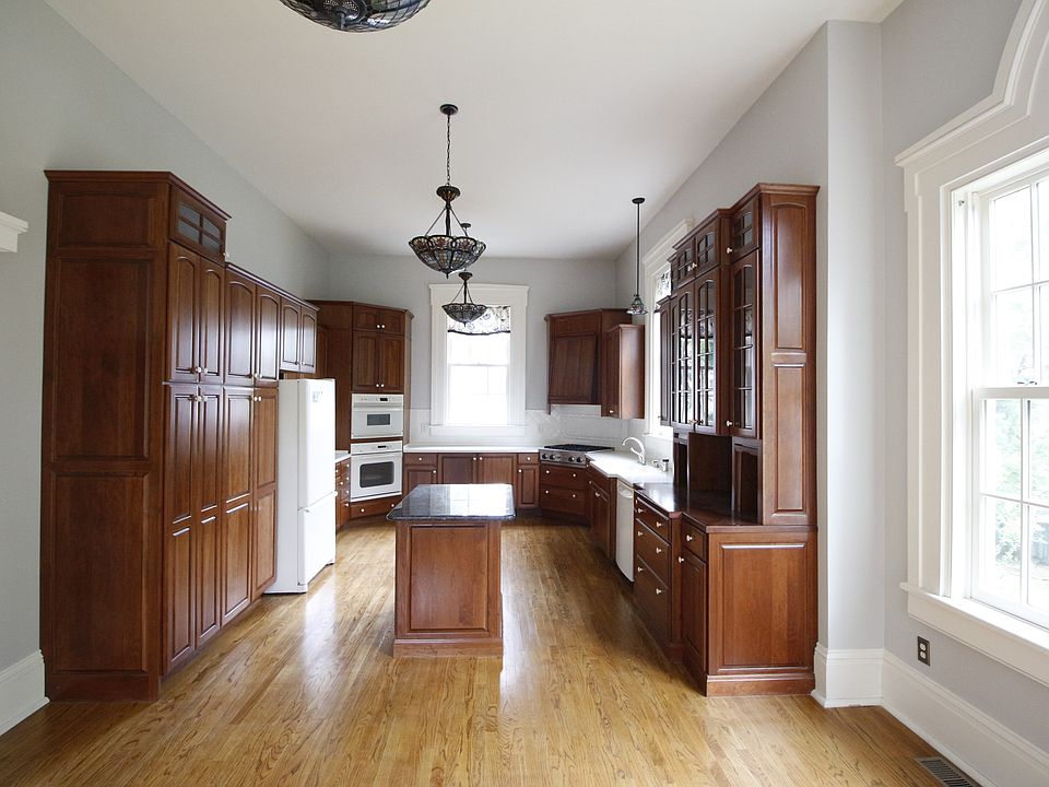 1st image of 102 Union St