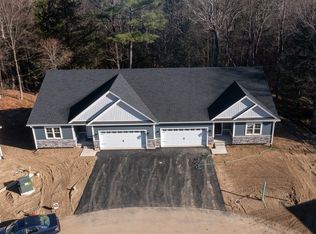 8 Conrad Cir #8, Easthampton, MA 01027