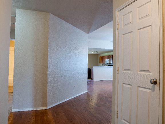 3rd image of 4216 Gladney Ln