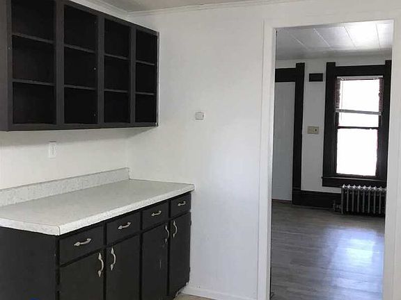 5th image of 319 Nye St #319