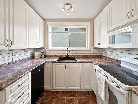 5th image of 4233 N 33rd St