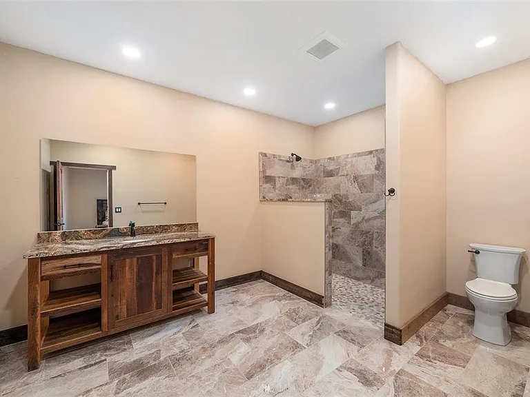 13869 S Highway 475 — Photo 23