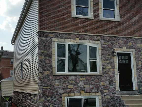2nd image of 3246 N Neenah Ave