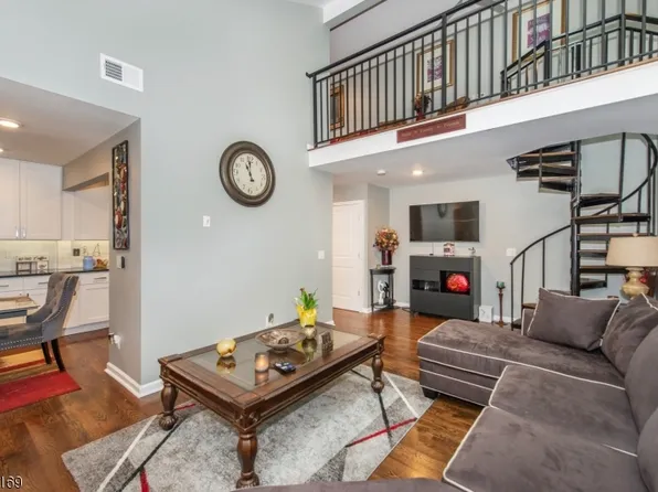 715-721 Newark Ave #R, Elizabeth City, NJ 07208