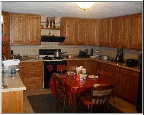Dine-in kitchen