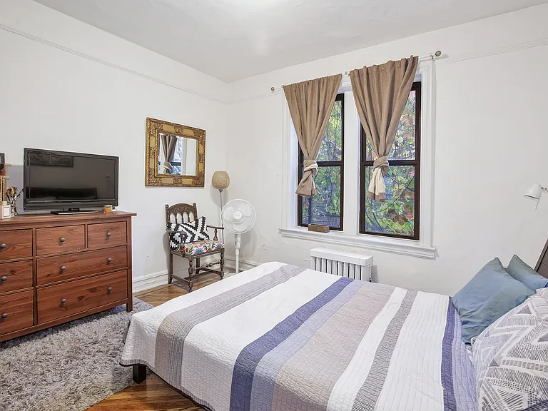 417 Saint Johns Pl #1F — Photo 3