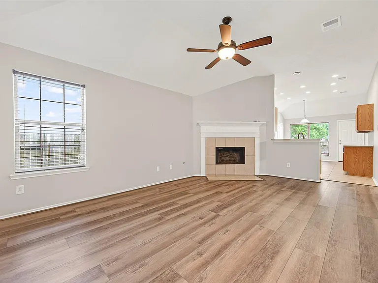 18499 Sunrise Pines Dr — Photo 7