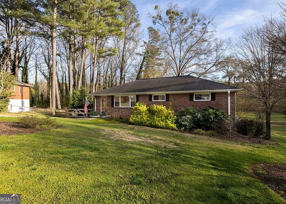 1st image of 3336 Woodview Dr SE