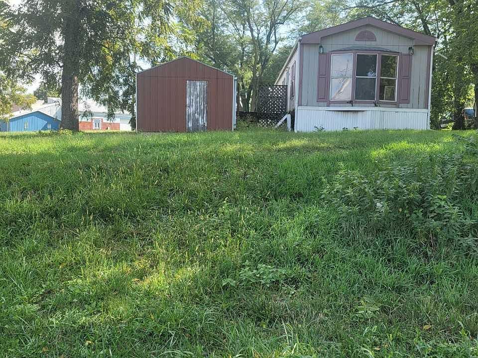 2nd image of 306 Dye St