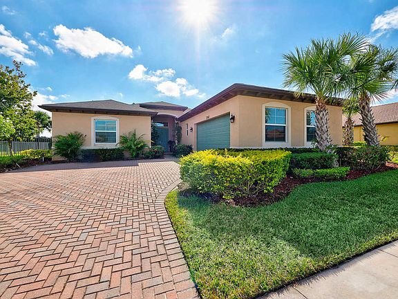 4th image of 12101 SW Oakwater Ct