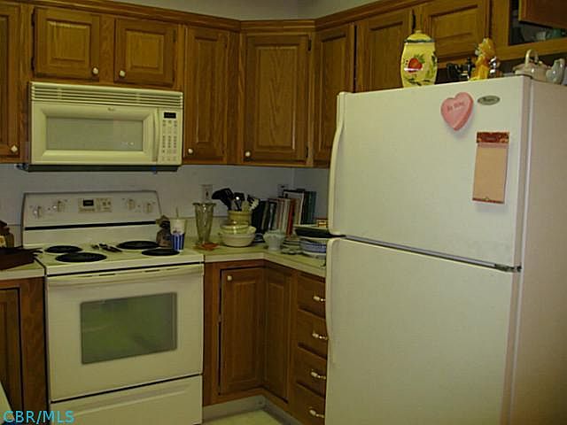 1st image of 3988 Castel Dr