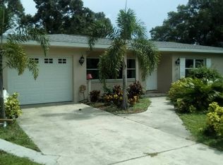 11453 Ridgewood Cir, Seminole, FL 33772