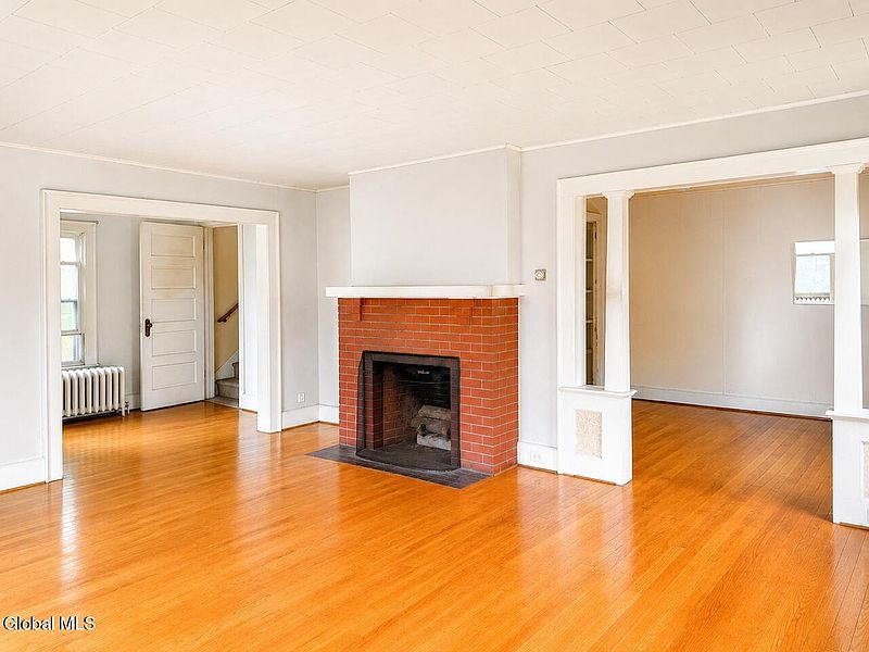 3rd image of 14 West Street