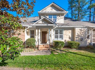 2 Abernathy Dr, Chapel Hill, NC 27517