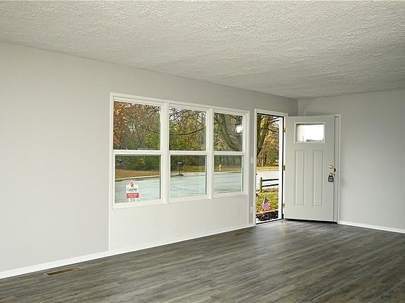 2nd image of 403 W Tilden Dr
