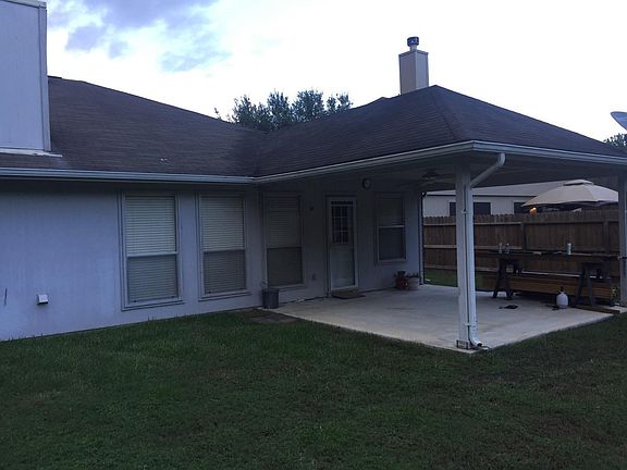 3rd image of 3914 Cyril Dr