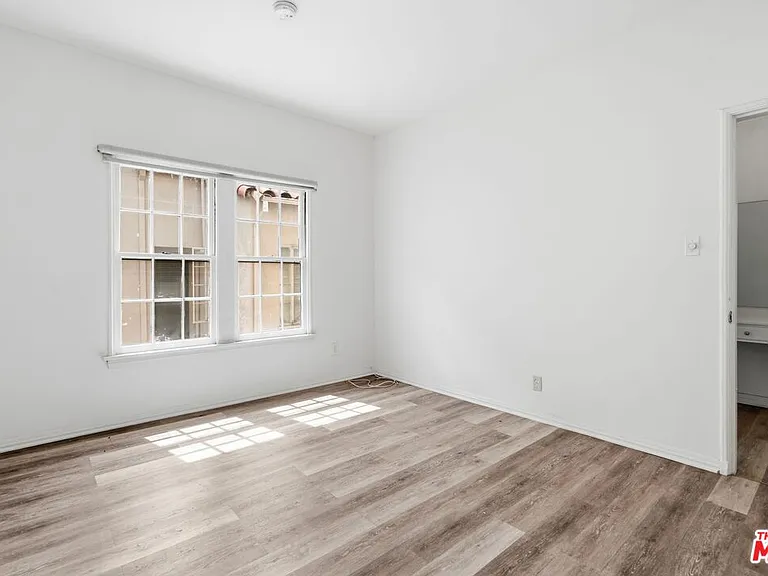 140 S Camden Dr #202 — Photo 15