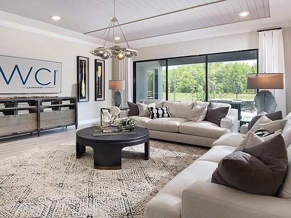 Daphne Living Room