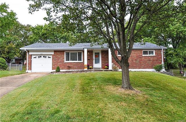 1st image of 9833 Barlow Ln