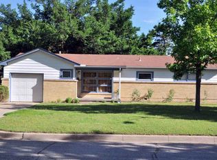2404 W Columbine Ln, Wichita, KS 67204
