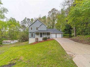 2774 Laurel View Dr, Snellville, GA 30039