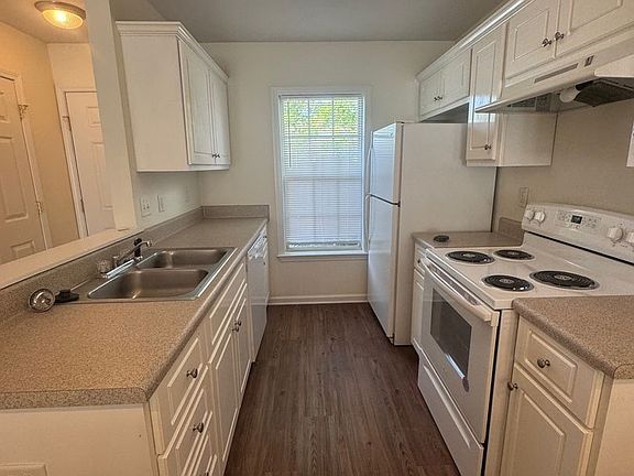 5th image of 104 Ansley Ct