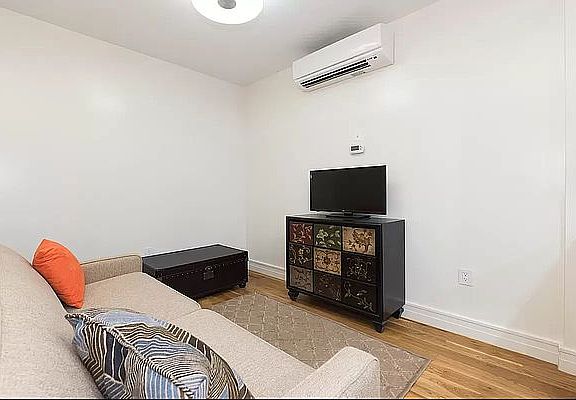 5th image of 309 E 92nd St #3N