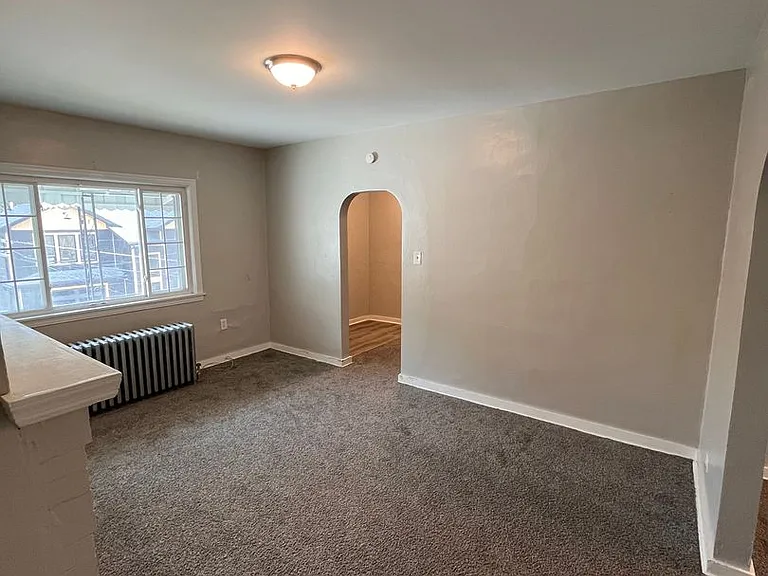 109 Kenova St — Photo 11