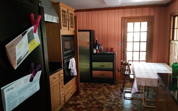 4th image of 1206 Hickory Dr