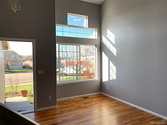 2nd image of 3044 Canna Pl
