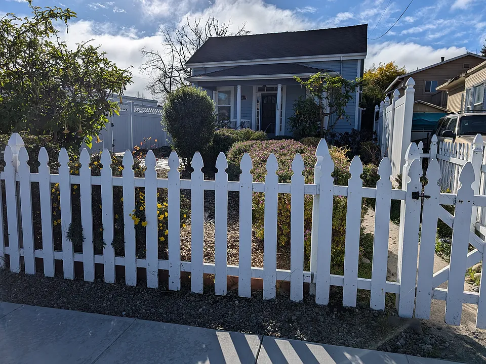 Historic Home, Historic Neighborhood, White Picket Fence, Large Garden Area