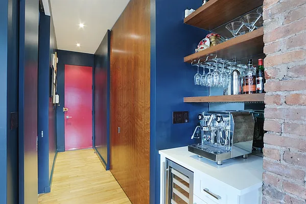 Sold by Corcoran | media 24