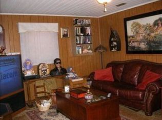 215 S Devane St, Adel, GA 31620