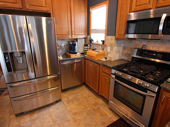4th image of 205 86th St