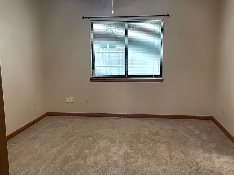 1018 Alderwood Way — Photo 9