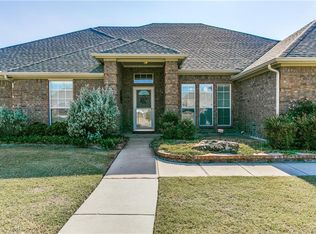 1072 Meadow Hill Dr, Lavon, TX 75166