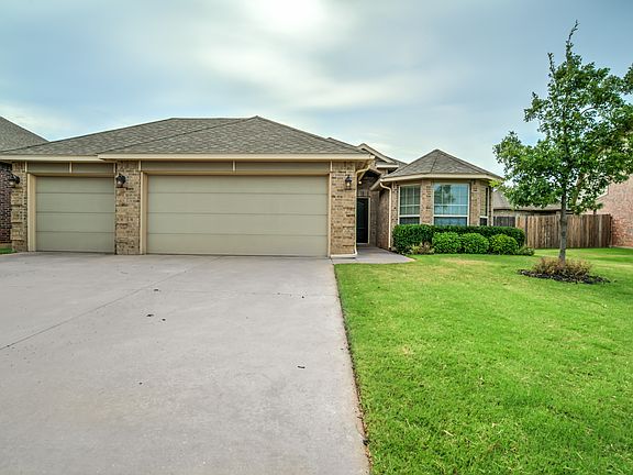 Exterior pic 2