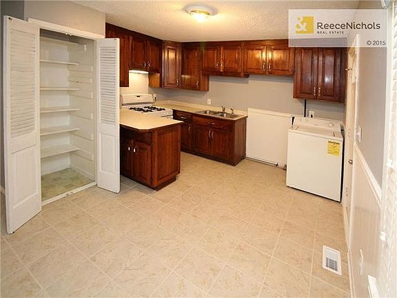 4th image of 8332 Orient Dr