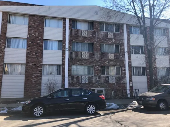 920 N 28th St, Milwaukee, WI 53208